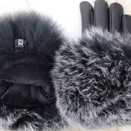 スマホ対応 ☆ラムレザーとフォックスが贅沢な手袋 黒 ファー 毛皮