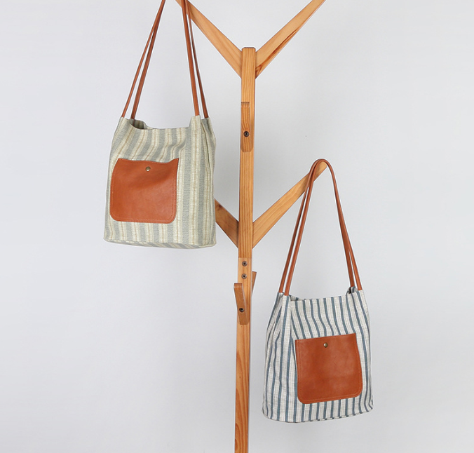 レザー キャンバストートバッグ  ショルダー バッグ  A4  大容量肩掛けバッグ メンズ レディース 2色選択可