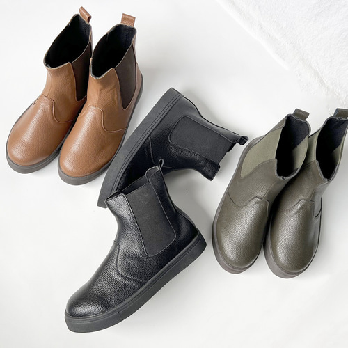 毎日のお出かけが快適になる 柔らかレザー調・軽量サイドゴアブーツ