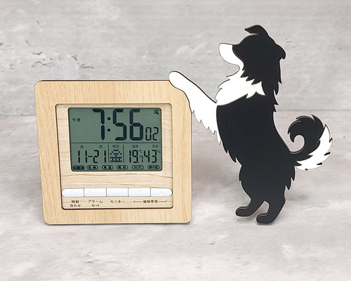 【電波時計】他犬種可　2匹のワンちゃんが寄り添う電波デジタル時計 柴犬　赤と黒 電波時計】他犬種可 2匹のワンちゃんが寄り添う電波デジタル時計 柴犬