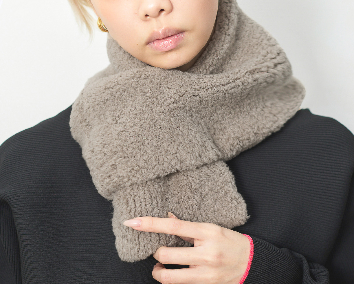 【本物の温もりを】上質あたたかウールのもこもこマフラー・グレージュ/チクチしない/ 羊さんを抱きしめているような温もり