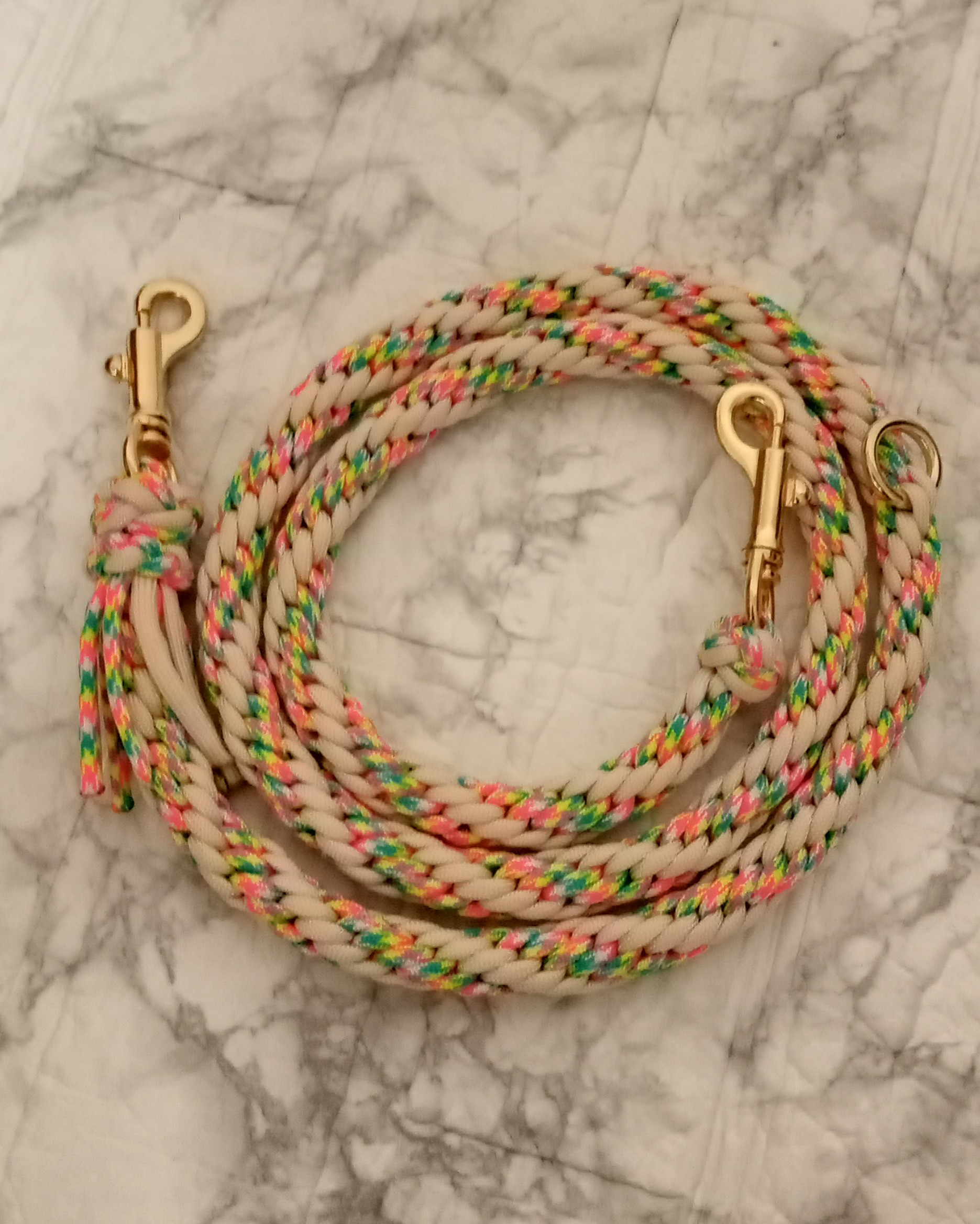 〜20kg対応】作家こだわり★パラコード　ラウンドカフェリード／中型犬に