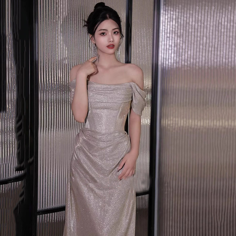 高級感 シルバー キラキラ パーティードレス シンプル 韓国風 演奏会 発表会 誕生日 パーティー 前撮り HL714