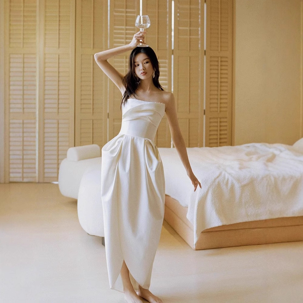 高級感 白 黒 サテン ノースリーブ ウェディングドレス シンプル 韓国風 花嫁 誕生日 成人式 前撮り HL723