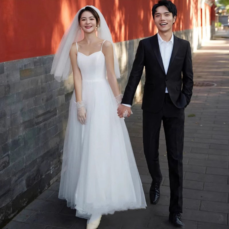 高級感 白 黒 ノースリーブ ウェディングドレス シンプル 韓国風 花嫁 誕生日 成人式 前撮り HL727