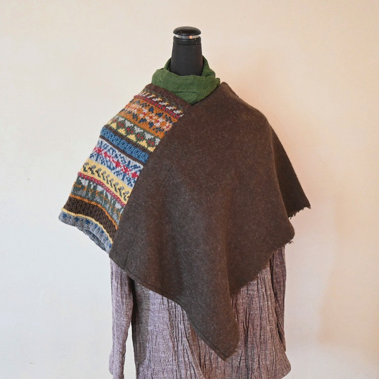 手編み×軽くて暖かいポンチョ　item.3