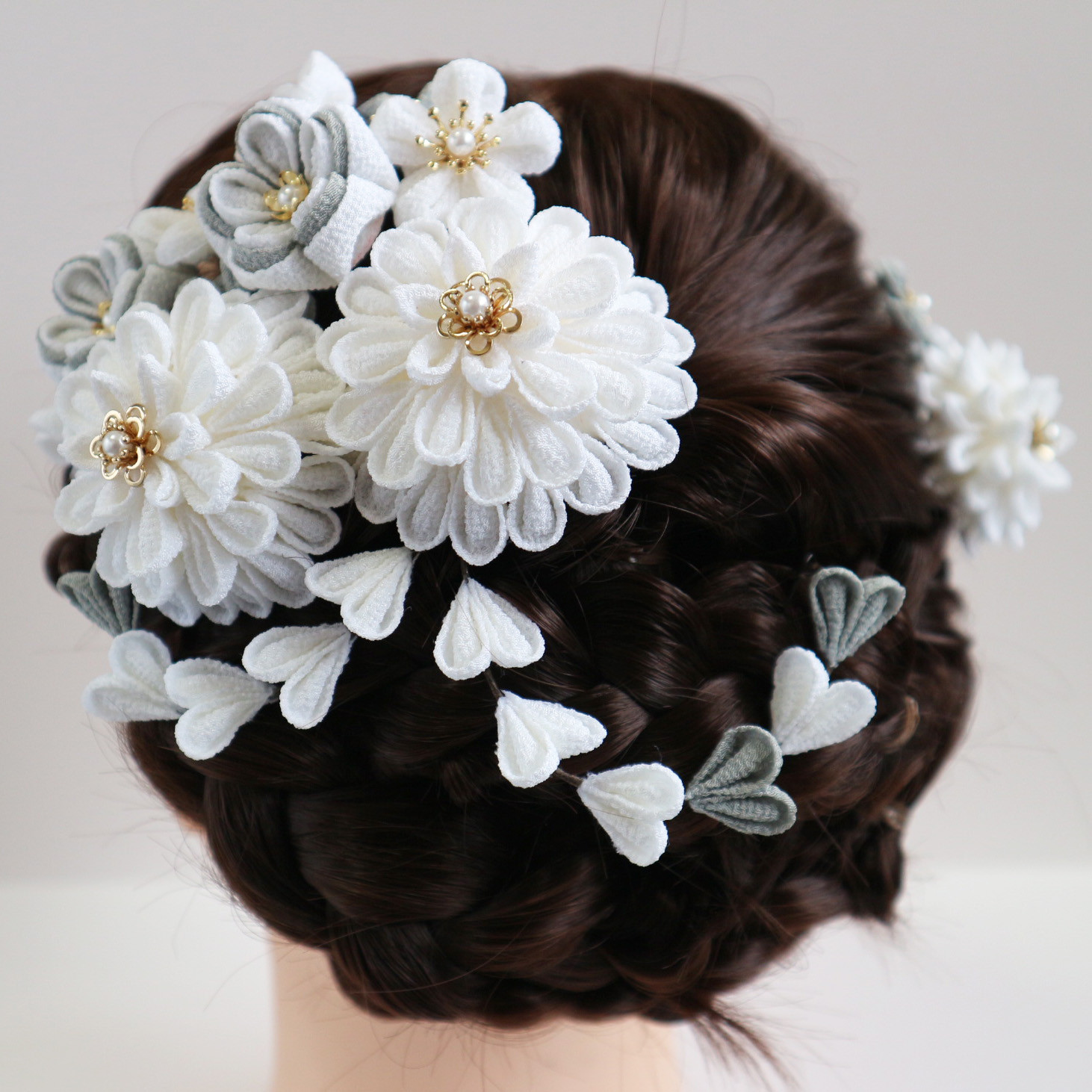 つまみ細工　髪飾り 【M-05】白系　成人式　卒業式　和装 七五三
