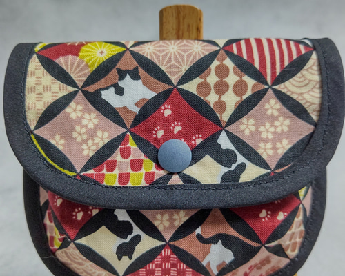 D＞和柄ハチワレ猫のポケット付小物ポーチ 小銭入れ・コインケース