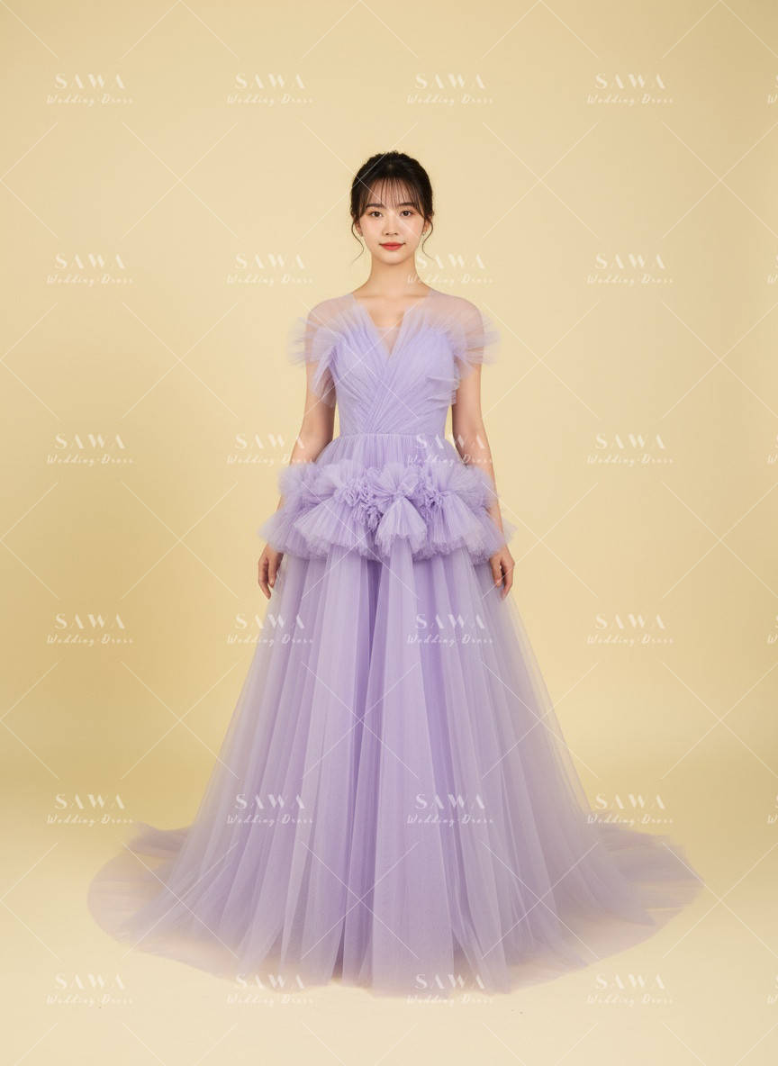 ギャザー　ラベンダー色　胸フリル　Aライン　細見えシルエット　かわいいカラードレス　お色直し　ファスナー　ロングトレーン