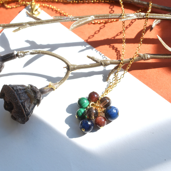 冬の新作【数量限定】超希少　ブルー　スギライト　つぶつぶタッセル　サージカルステンレスネックレス 4枚目の画像