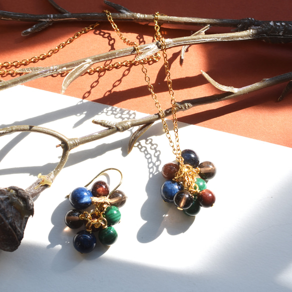 冬の新作【数量限定】超希少　ブルー　スギライト　つぶつぶタッセル　サージカルステンレスネックレス 10枚目の画像