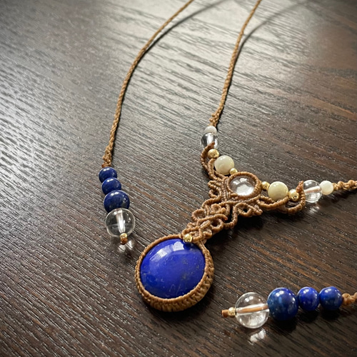 ラピスラズリ【9・12月誕生石】とクリアクォーツの天然石マクラメ編み