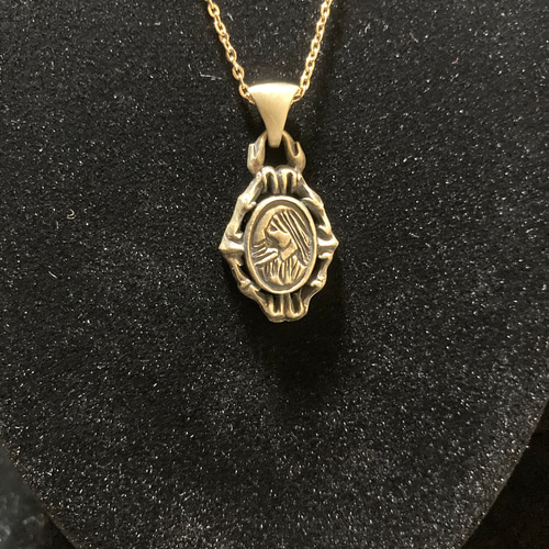 ⑰カメオ風ペンダント チェーン付き 真鍮 ネックレス・ペンダント