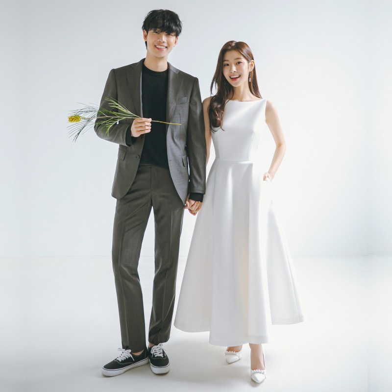 高級感 白 黒 サテン ノースリーブ ウェディングドレス シンプル 韓国風 花嫁 誕生日 成人式 前撮り HL738