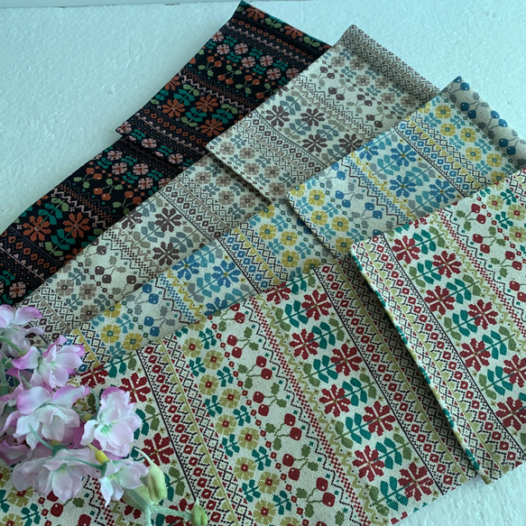 トイレットペーパーホルダーカバー♪チロリアン風フラワー♪4カラー 6枚目の画像