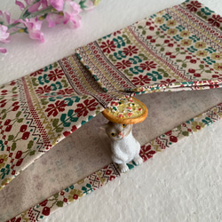 トイレットペーパーホルダーカバー♪チロリアン風フラワー♪4カラー 7枚目の画像