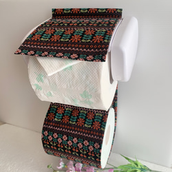 トイレットペーパーホルダーカバー♪チロリアン風フラワー♪4カラー 3枚目の画像