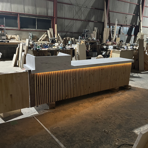 ワイド240＋扉 レジカウンター 受付カウンター レジ台 机・デスク