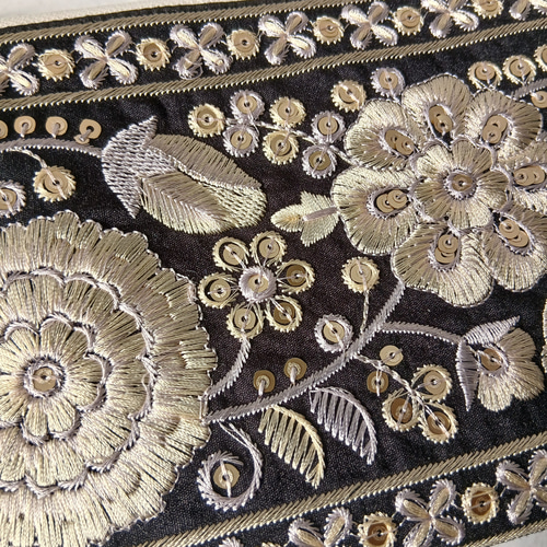インド刺繍リボンと合成皮革のフラットポーチ＊16cm＊Vol.2 ポーチ