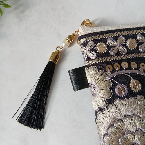 インド刺繍リボンと合成皮革のフラットポーチ＊16cm＊Vol.2 ポーチ