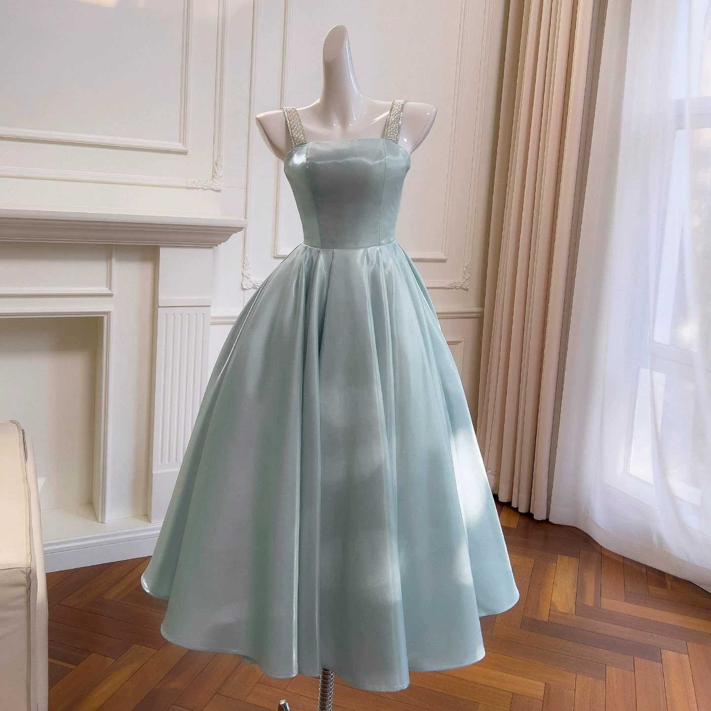 ノースリーブ 青 光沢 プリンセス ウェディングドレス パーティー ロング 綺麗 韓国風 二次会 69457