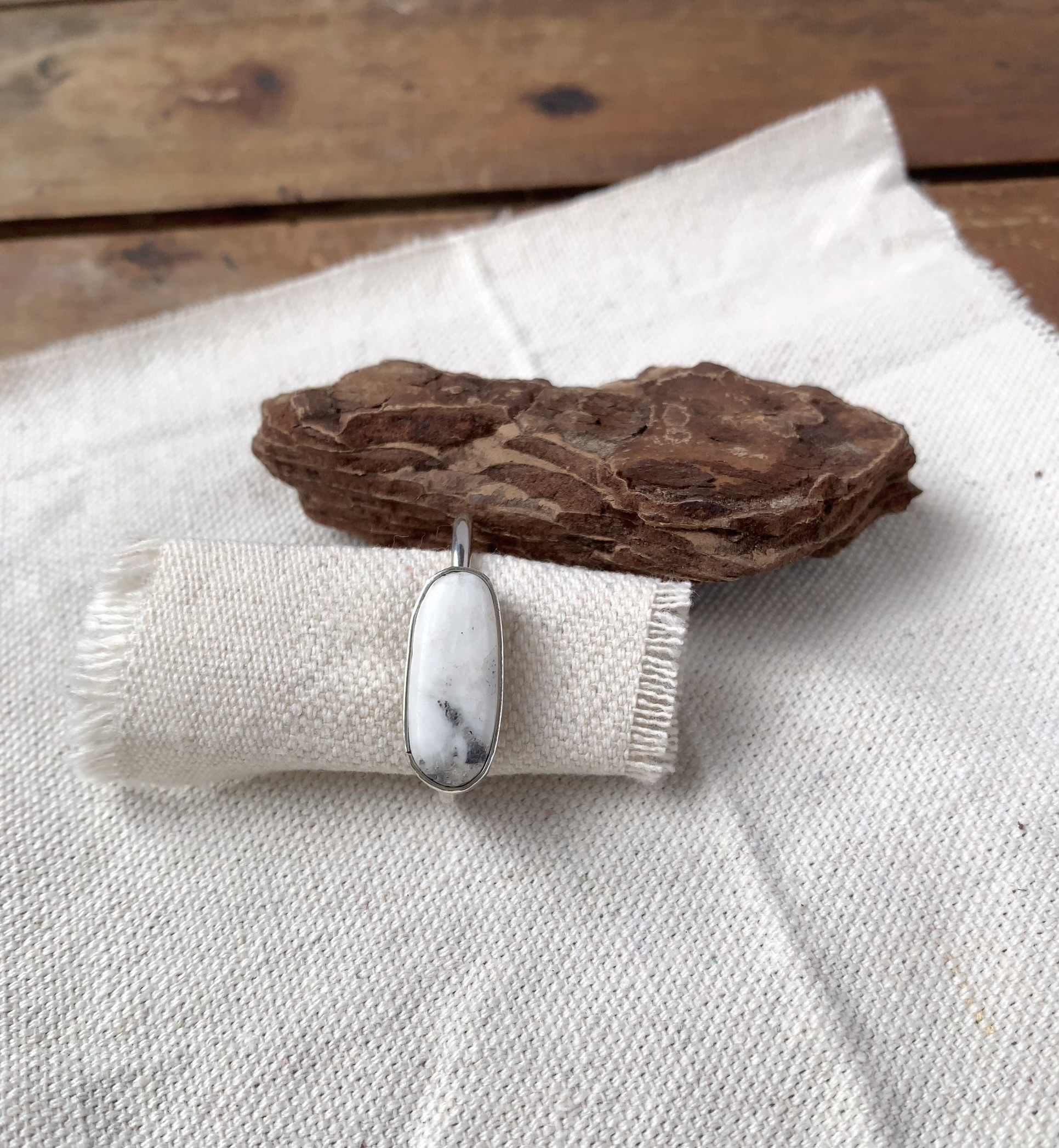 麗 - Rei - |ナチュラル•ホワイトバッファローのシルバーイヤーカフ| Silver950