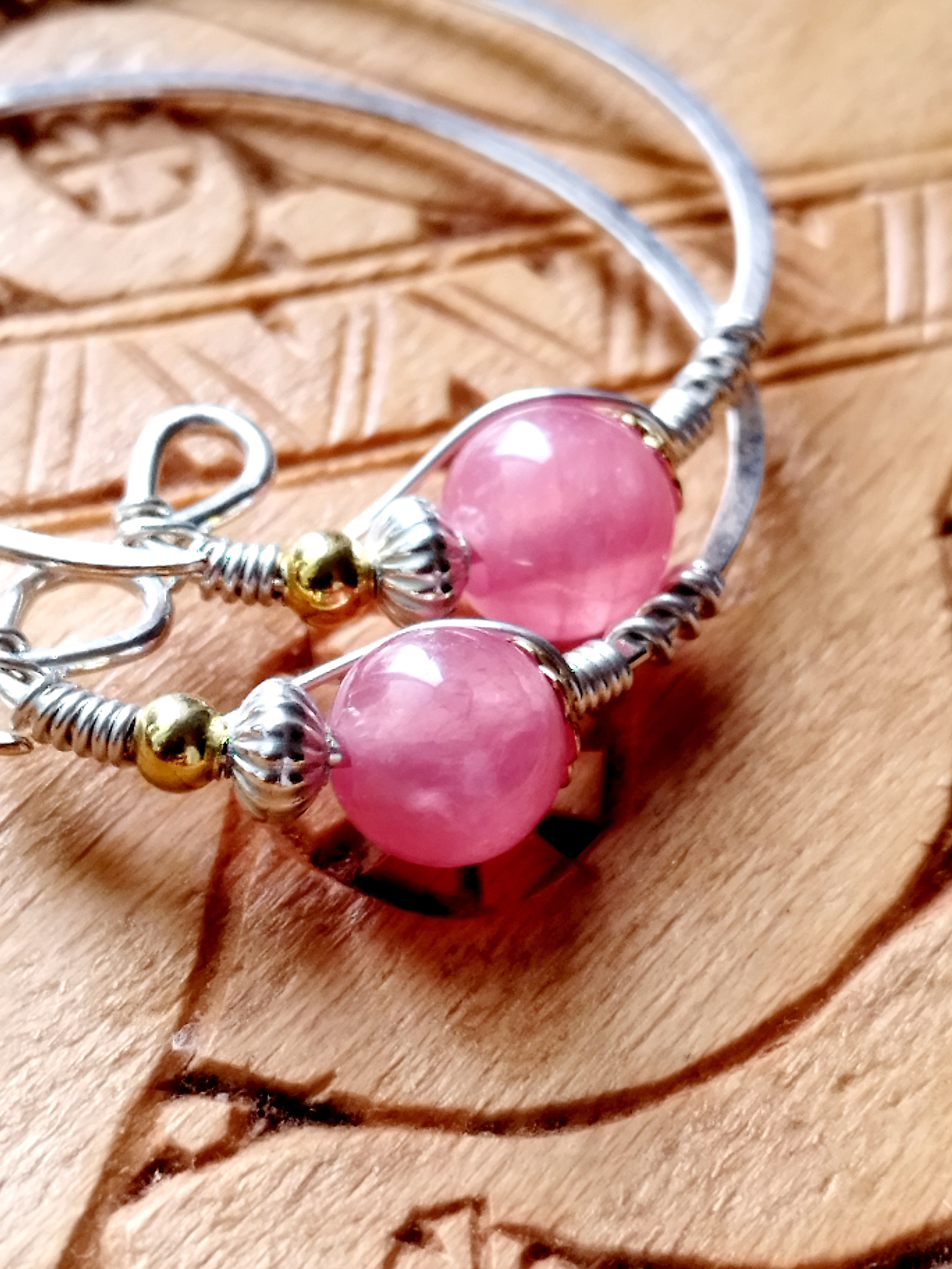 [受注製作]pirka menoko（ピㇼカ メノコ・美しい女）のニンカリ（アイヌの耳飾り・ピアス）ロードクロサイト