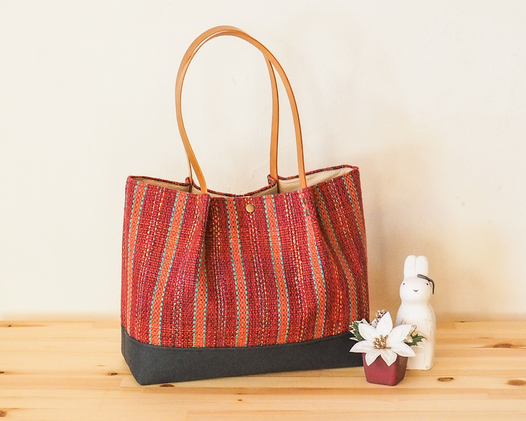 手織りウィンターカラーの大きめふんわりトート（赤）
