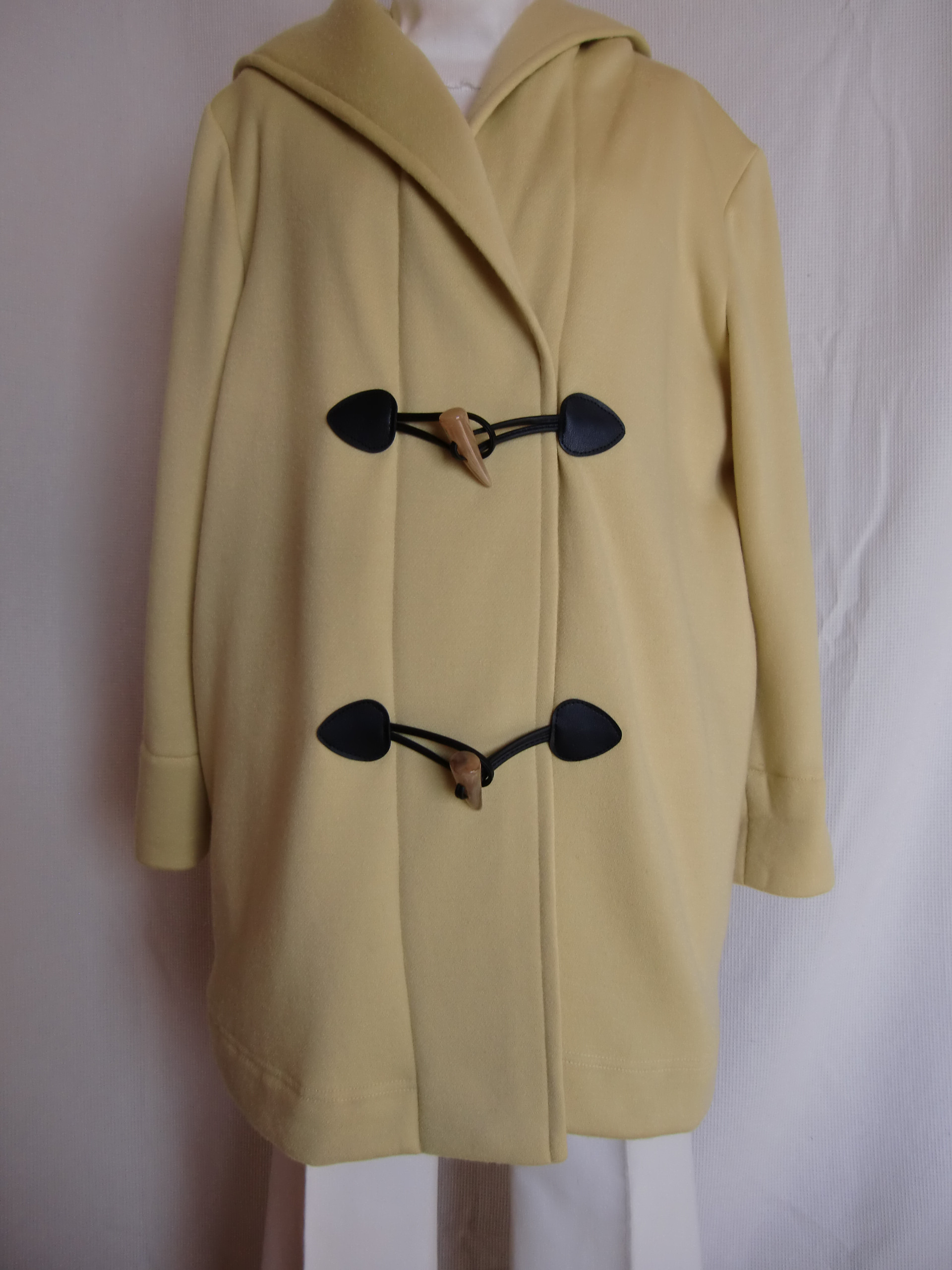 着ても見た目も暖か・ミモザ色のウールニット・フード付きジャケット／ゆったりサイズ