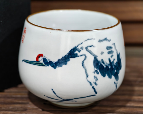 景徳鎮白磁 青花手描きぐい呑み ― 一筆の鶴と詩のうつわ 茶碗・めし碗