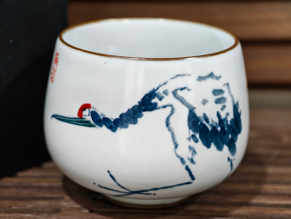 景徳鎮白磁 青花手描きぐい呑み ― 一筆の鶴と詩のうつわ 茶碗・めし碗