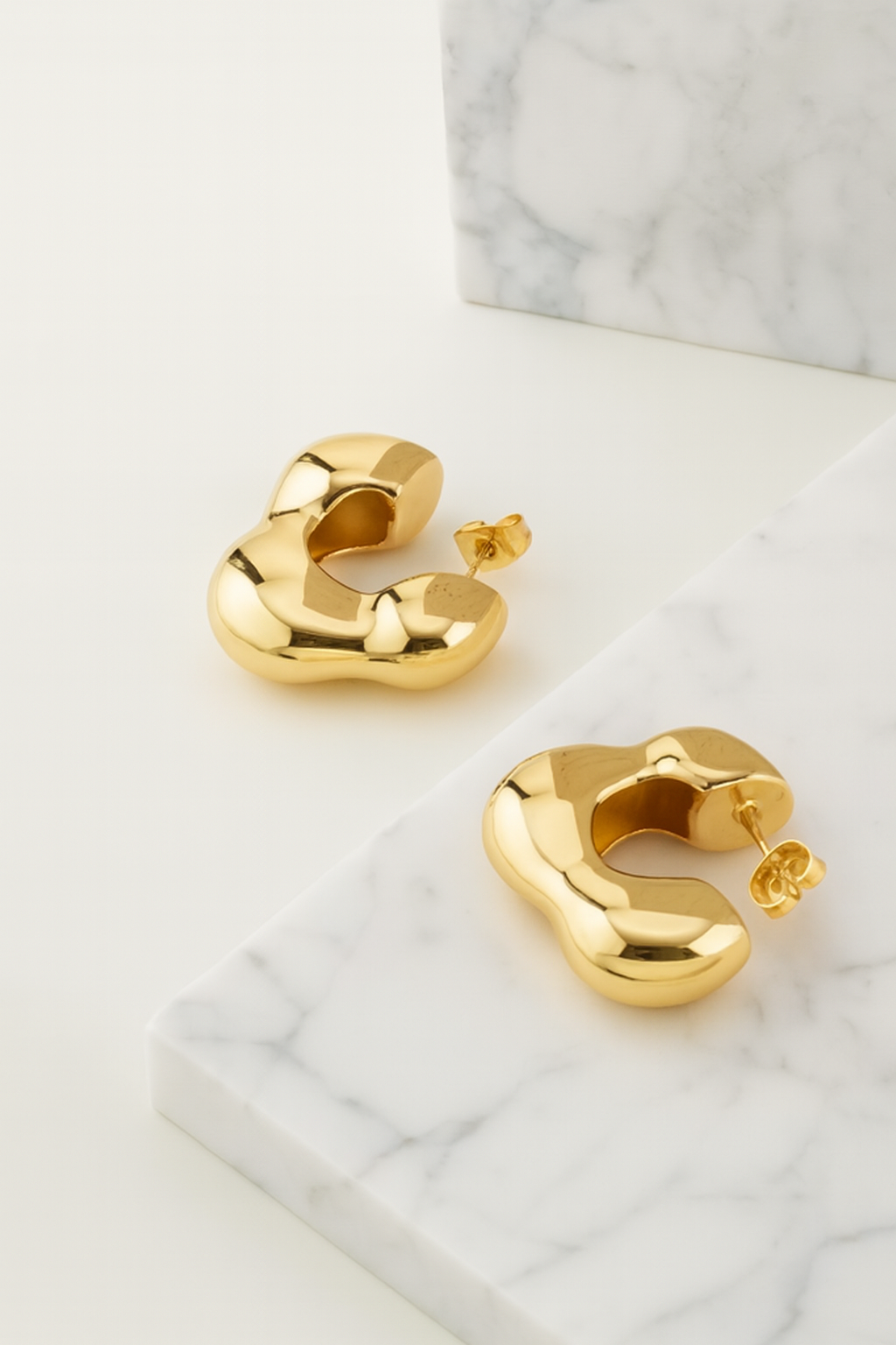 モダン・ペブルフープピアス