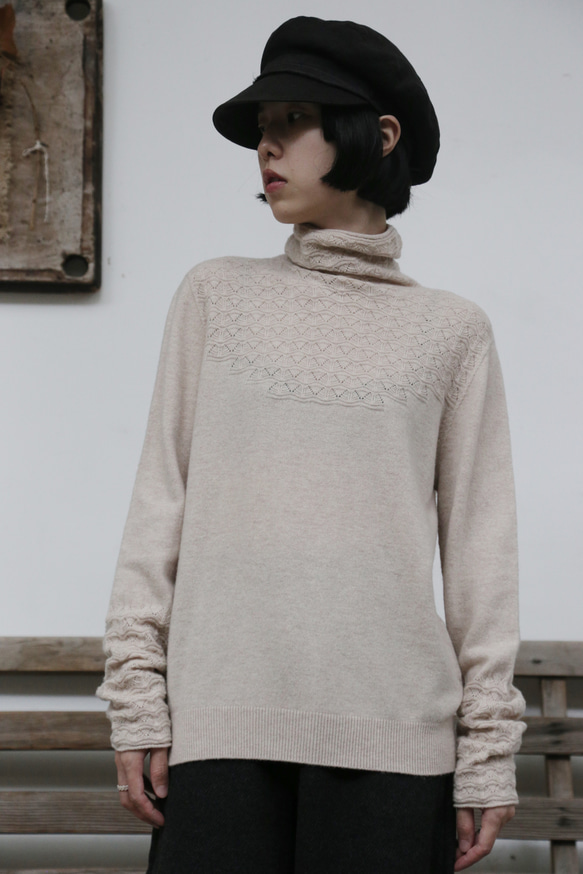 冬季必備單品，兼具保暖性和高品質。羊毛針織高領毛衣，四色可選。 251110 第2張的照片