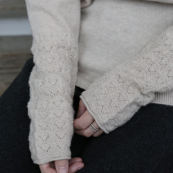 冬季必備單品，兼具保暖性和高品質。羊毛針織高領毛衣，四色可選。 251110 第6張的照片