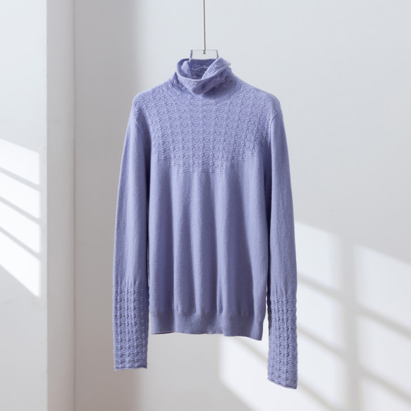 冬季必備單品，兼具保暖性和高品質。羊毛針織高領毛衣，四色可選。 251110 第8張的照片