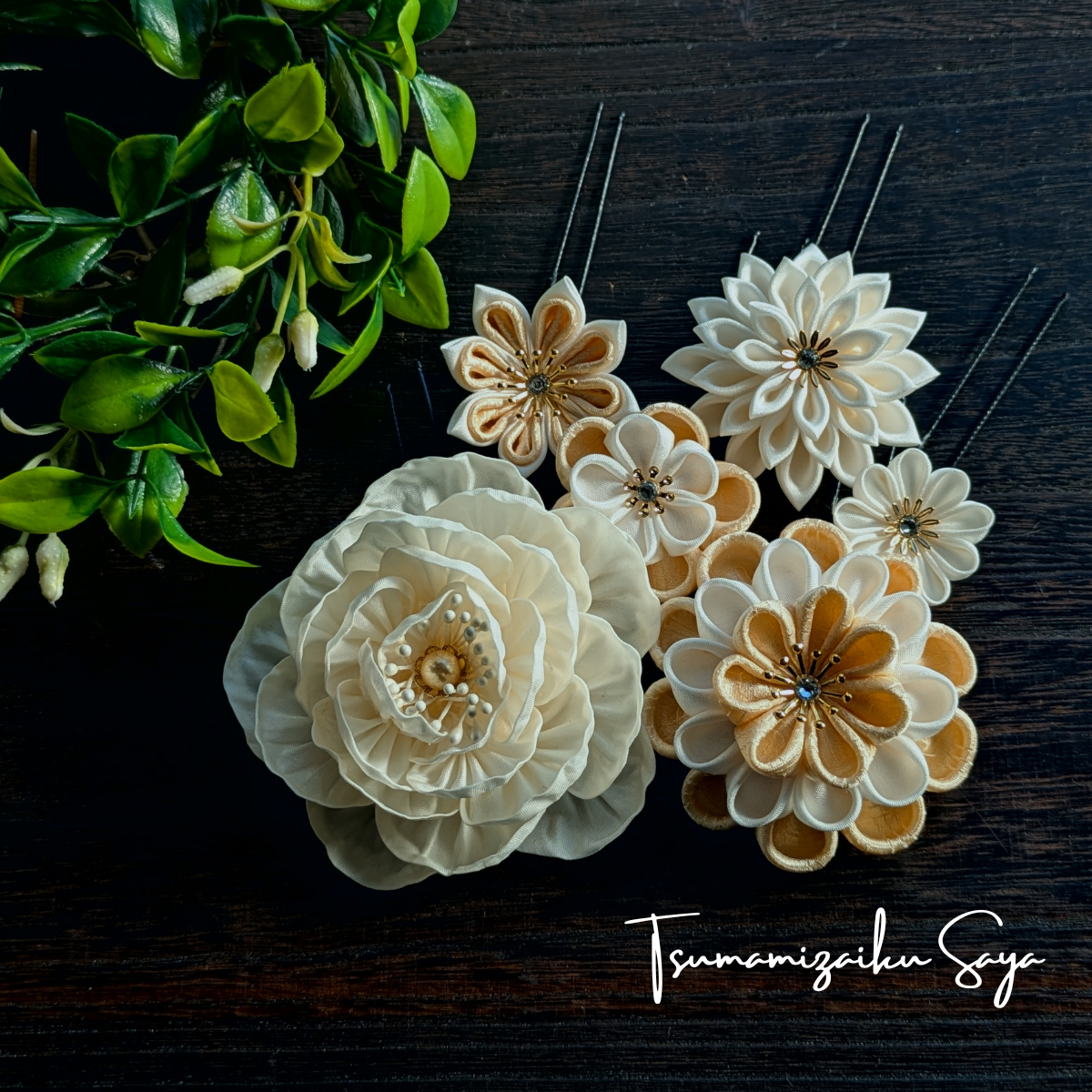 つまみ細工 髪飾り 和装 成人式 七五三 浴衣 卒業式 Uピン ヘアピン 白 ベージュ 金 gld-7