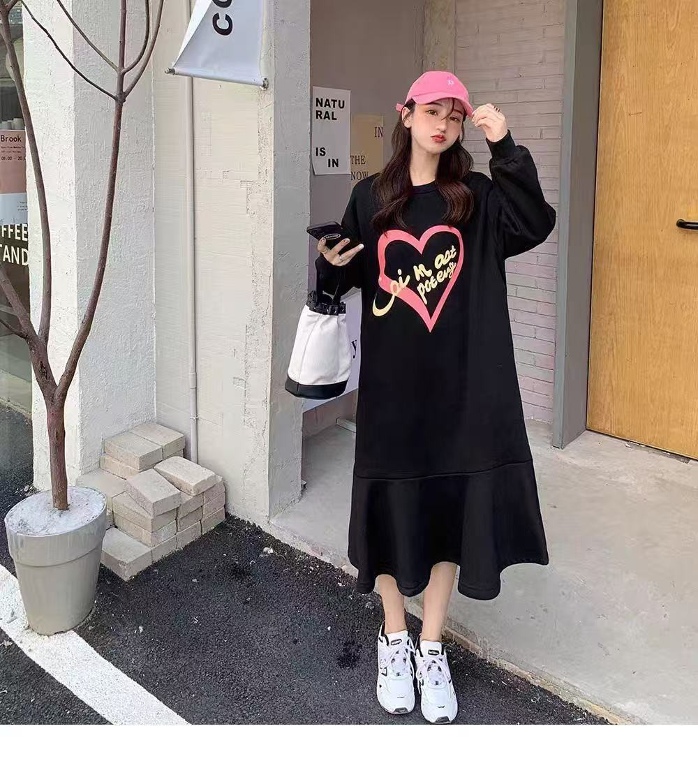 大きいサイズ 秋冬ニューアイテム フリルプリーツ接合ワンピース ルーズシルエットで肉感を隠してスリム効果 ミッドレングス