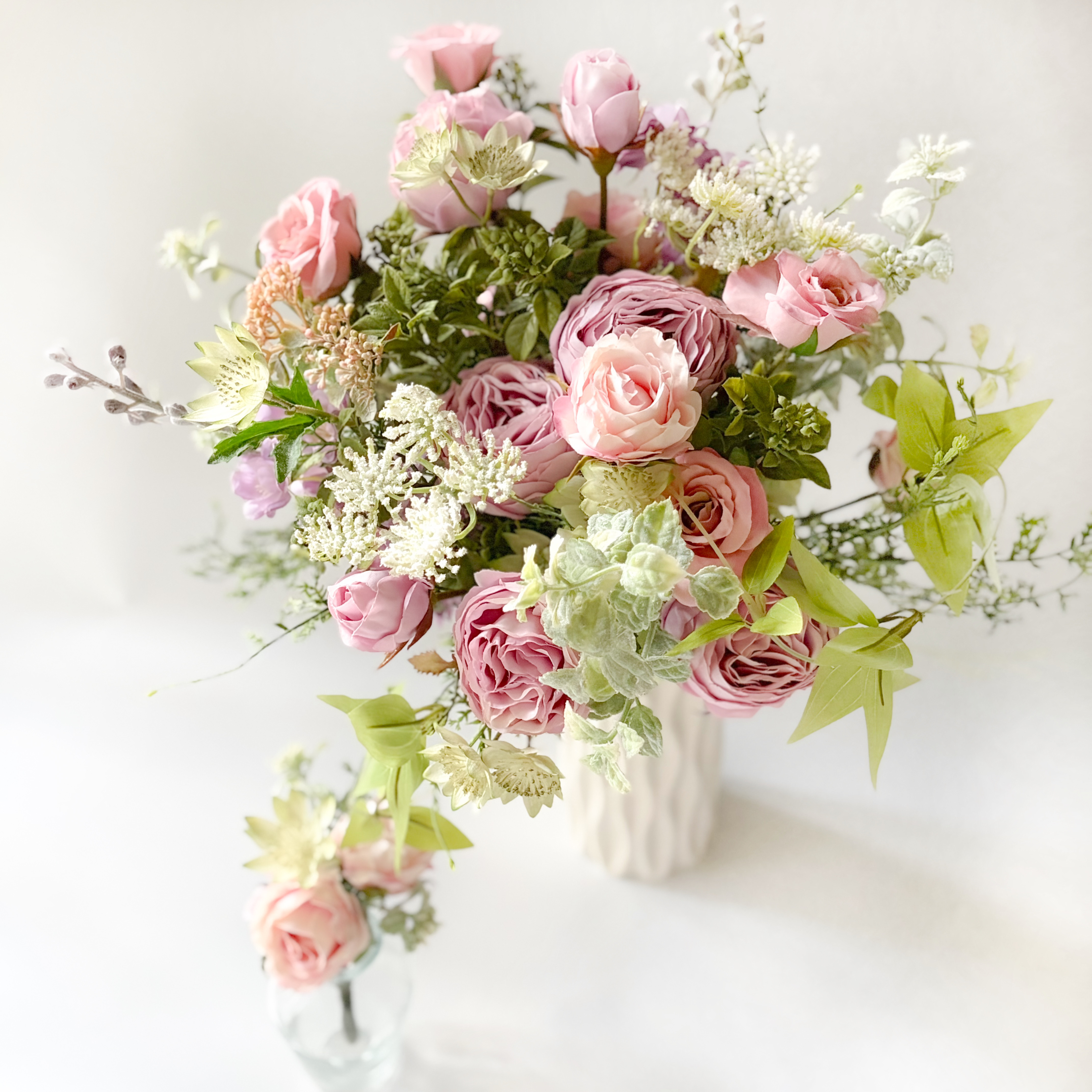 【即納可能】パープルピンクブーケ／アーティフィシャルフラワー／造花／前撮り・挙式・二次会・春婚