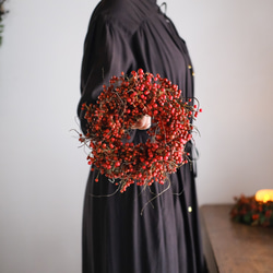 秋映】パンパスグラスとグレビレアのフライングボール リース 花 と 山