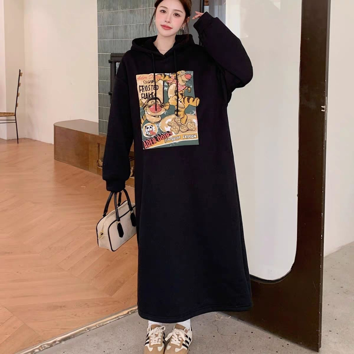 大きいサイズ 秋冬用 フリース裏起毛 厚手 キャラクタープリント ロングダイソンドレス ルーズワンピース