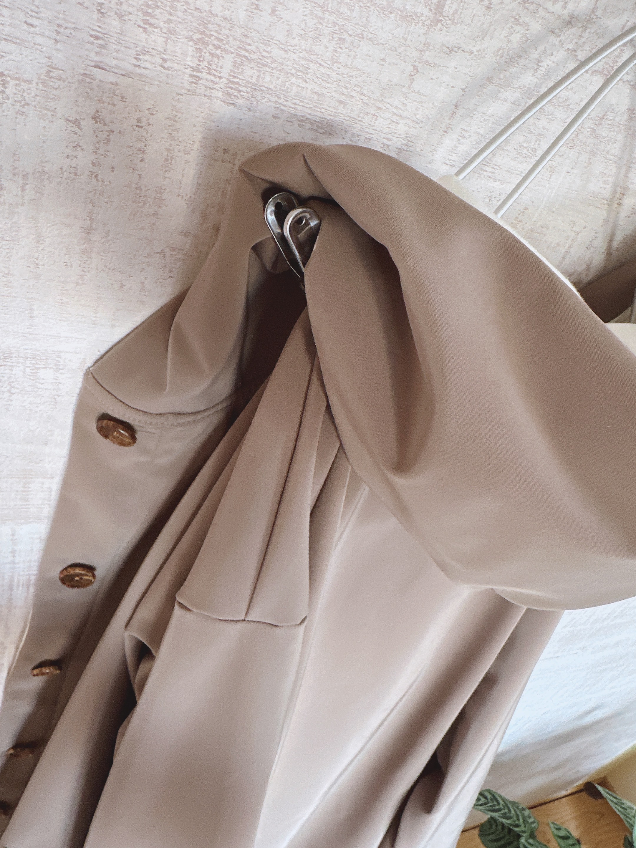 a.myu outdoor♪新色　モカベージュオーバーサイズコートソフトシェル使用