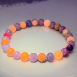 黒鳶赤紋山形一眼天珠&ロシア産翡翠ブレス〜エメラルドと共に 黒鳶赤紋山形一眼天珠&ロシア産翡翠ブレス〜エメラルドと共に