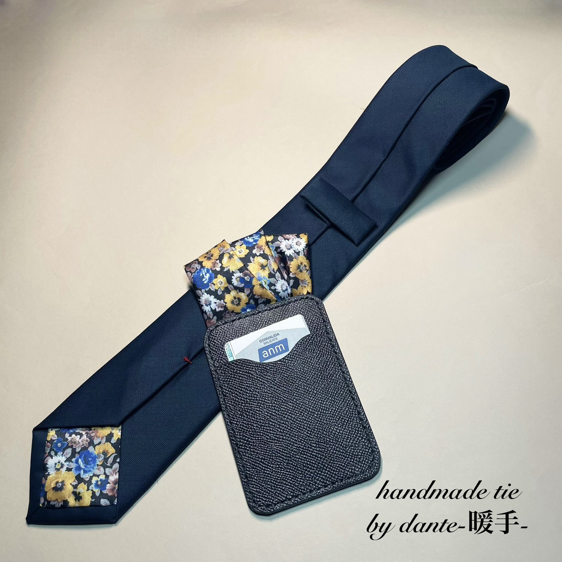 【限定】1点物　グリーン　花柄　ハンカチ　チーフ　本革　レザー　イタリア生地　プレゼント　ネクタイ　ギフト