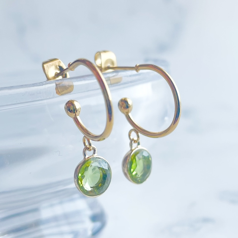 若葉グリーン＊ペリドット＊8月誕生石フープピアス