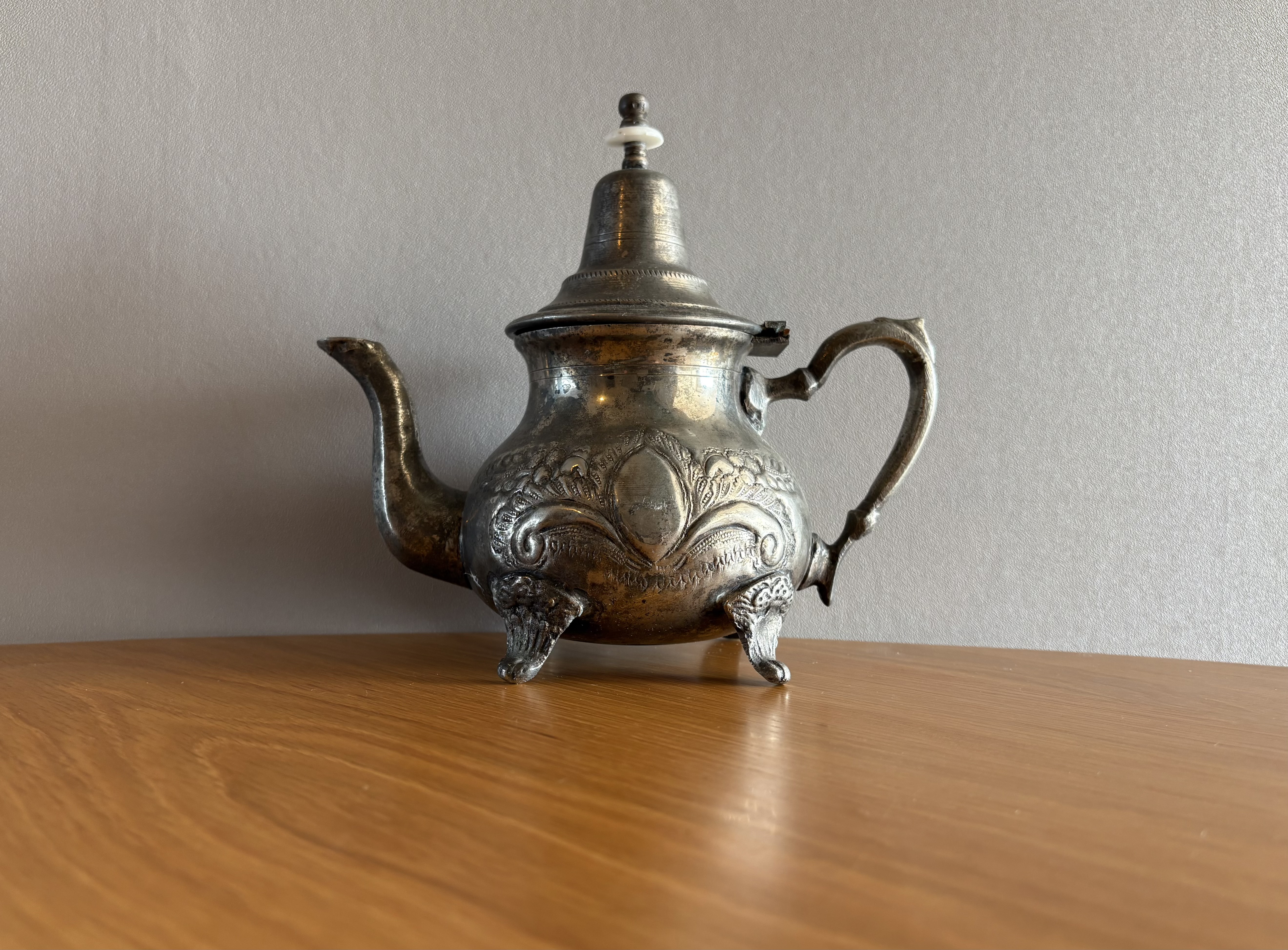 モロッコの古いティーポット