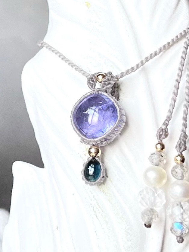 ゾイサイト＆ティールブルーグリーントルマリン【人魚の涙】マクラメネックレス