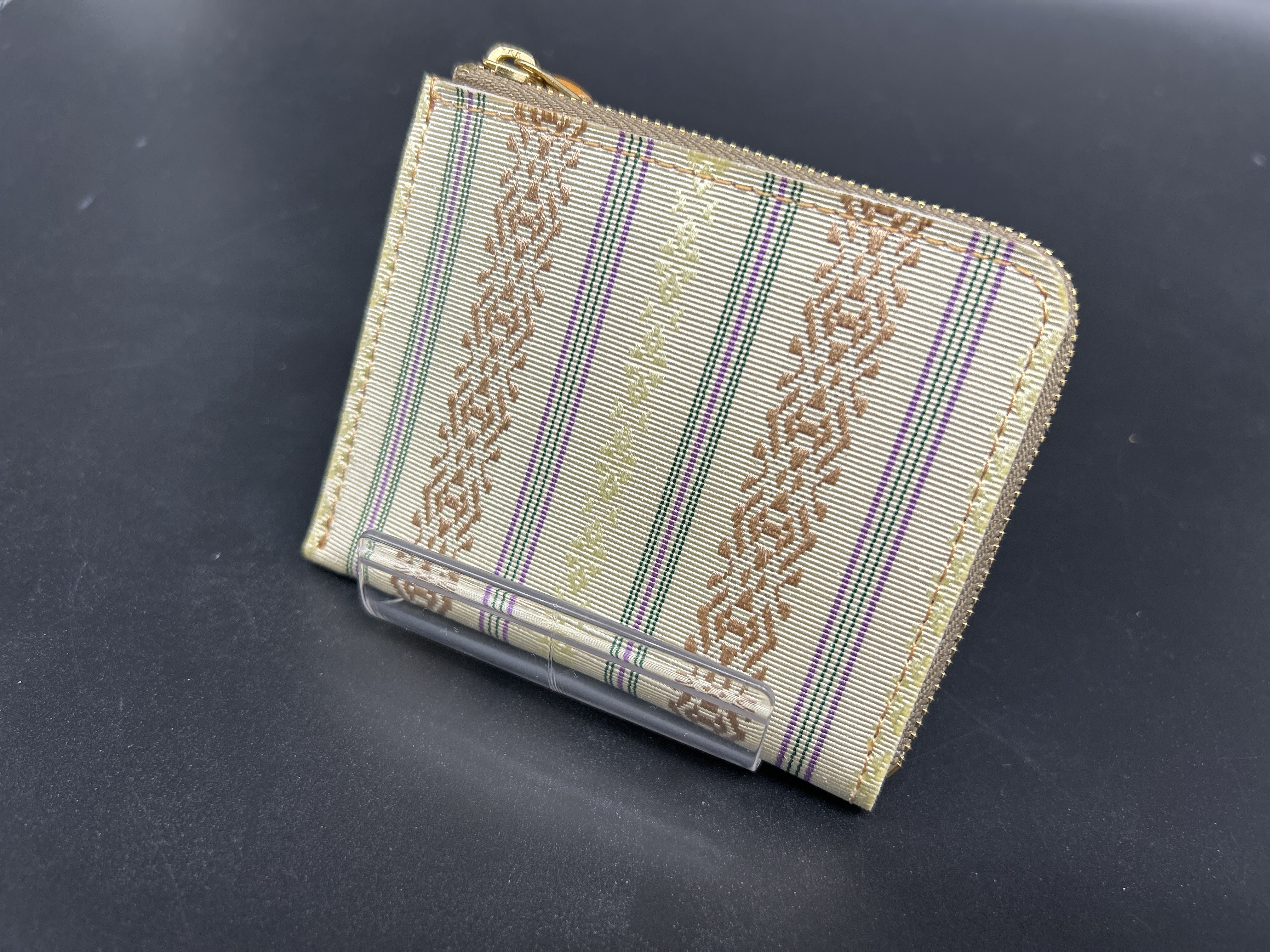 本場筑前博多織献上柄本革ミニ財布19 イタリアンレザー使用  クリーム/茶、金色　絹100%