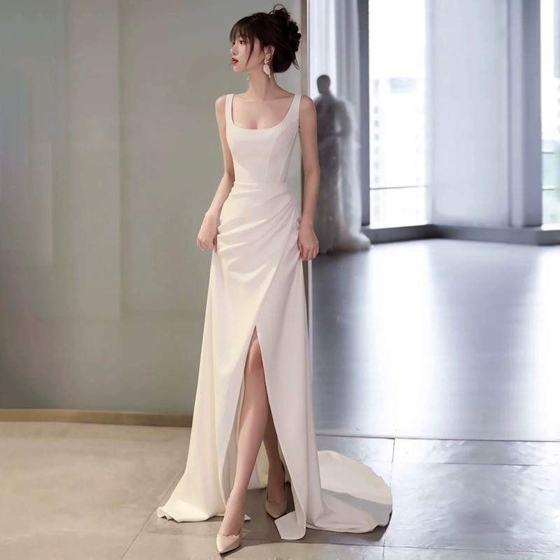 高級感 白 黒 サテン ノースリーブ ウェディングドレス 裾引き シンプル 花嫁 誕生日 成人式 前撮り HL758