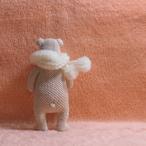 編みぐるみ 白いマフラーのくまさん レース糸 模様編み 小さな贈り物