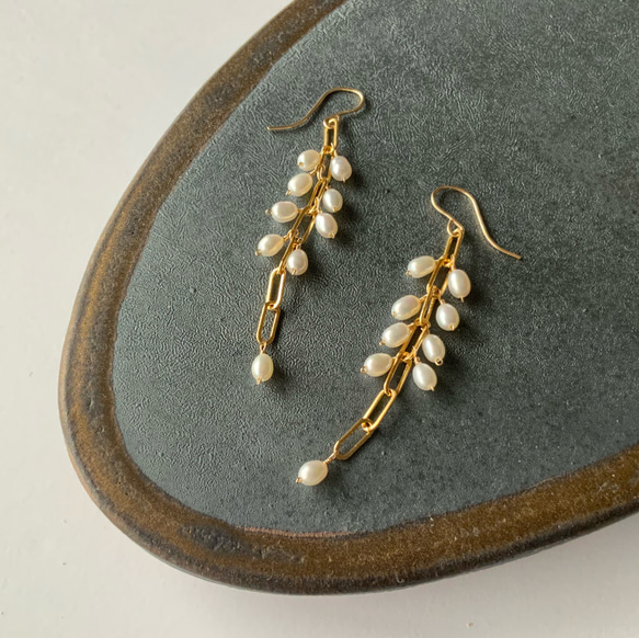 snow laden twig✴︎淡水パールAll14kgfピアス 1枚目の画像